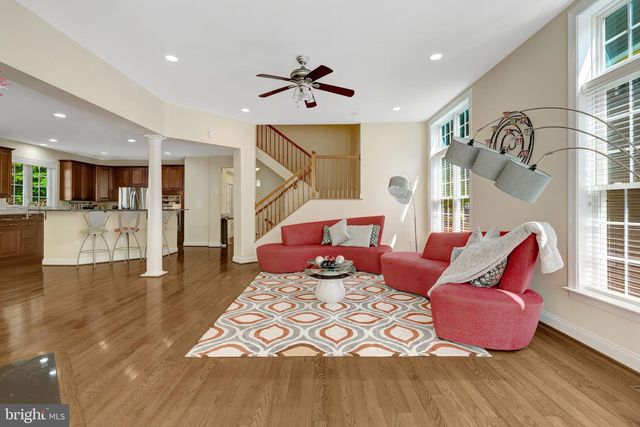 2894 SWANEE LN, Fairfax, VA 22031