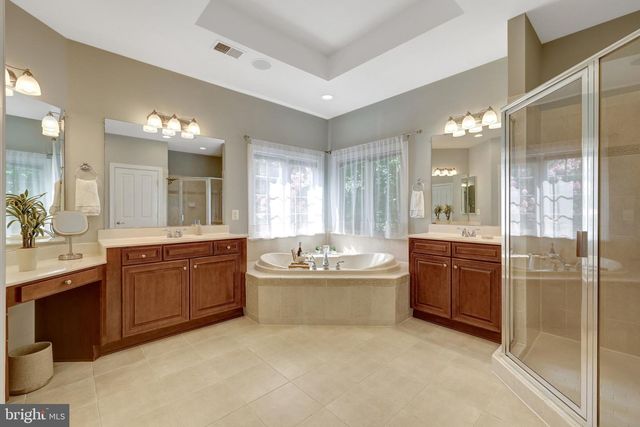 2894 SWANEE LN, Fairfax, VA 22031