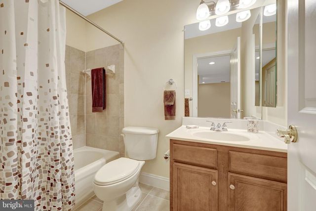 2894 SWANEE LN, Fairfax, VA 22031