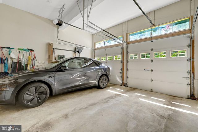 2894 SWANEE LN, Fairfax, VA 22031