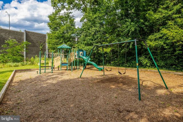2894 SWANEE LN, Fairfax, VA 22031