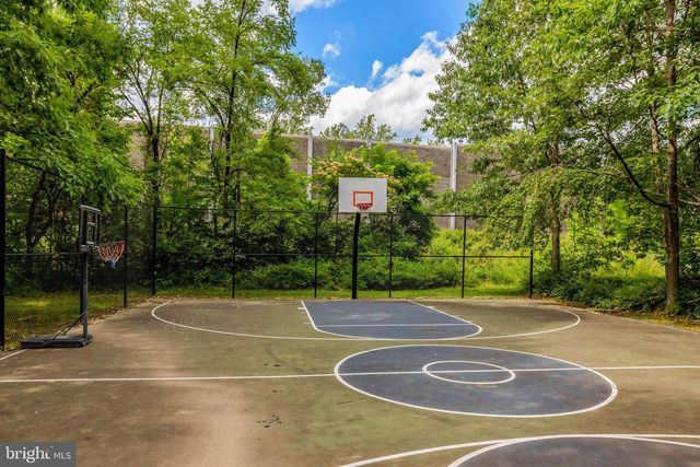 2894 SWANEE LN, Fairfax, VA 22031