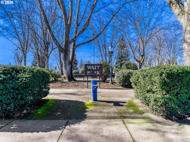 152 Ne 5TH Ave, Canby, OR 97013