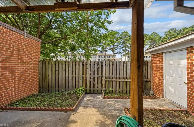 5329 Kindlewood DR, Virginia Beach, VA 23455