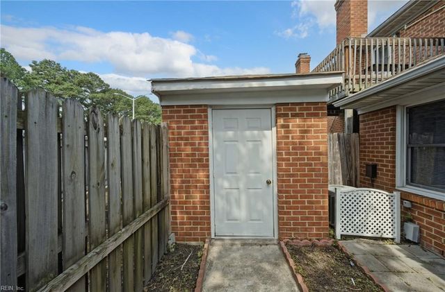 5329 Kindlewood DR, Virginia Beach, VA 23455