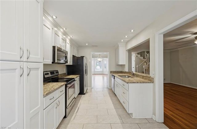 5329 Kindlewood DR, Virginia Beach, VA 23455