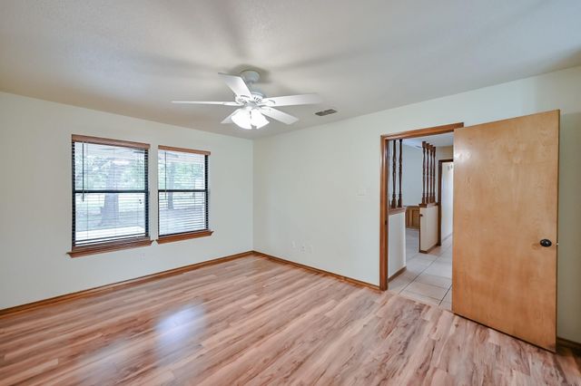 104 Hilltop Drive, Kennedale, TX 76060