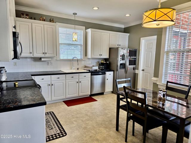 3502 Baybrooke Drive W, Wilson, NC 27893