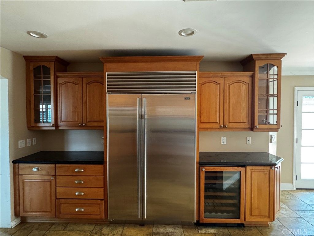 Image 10 of property listing at 3154 Vista Del Mar, Glendale, CA 91208