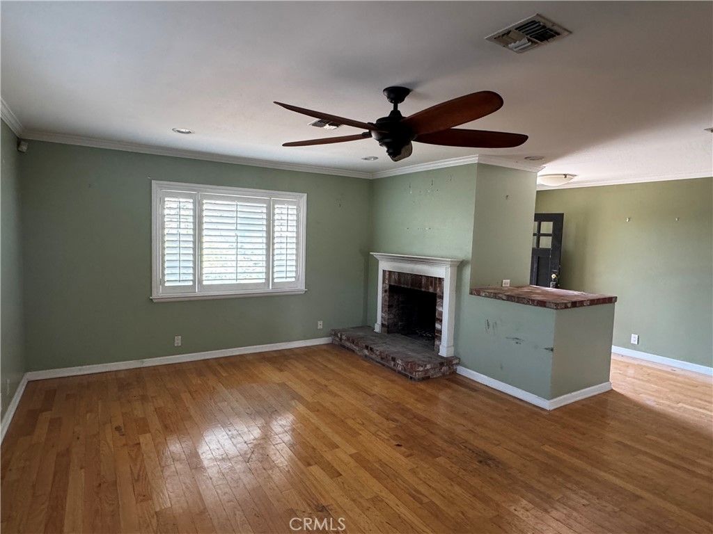 Image 2 of property listing at 3154 Vista Del Mar, Glendale, CA 91208