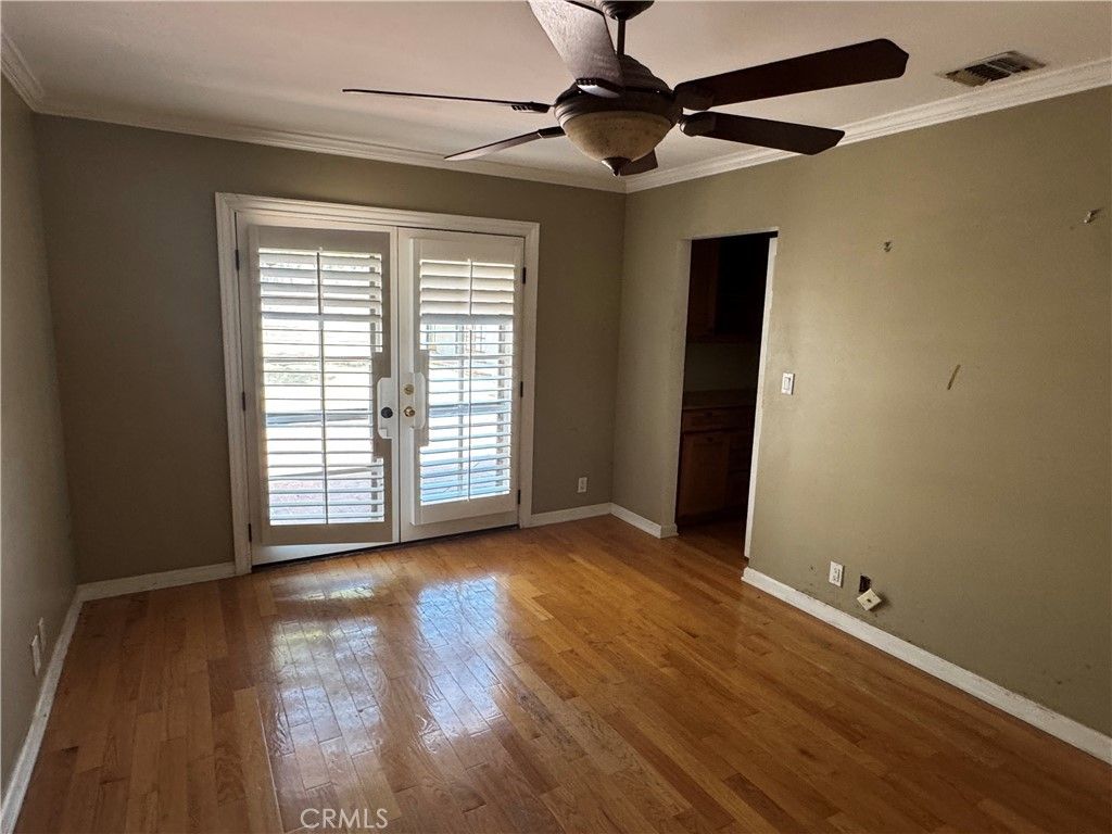 Image 6 of property listing at 3154 Vista Del Mar, Glendale, CA 91208