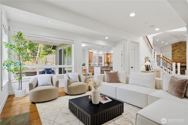 10504 NE 114th Lane, Kirkland, WA 98033