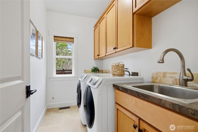 10504 NE 114th Lane, Kirkland, WA 98033
