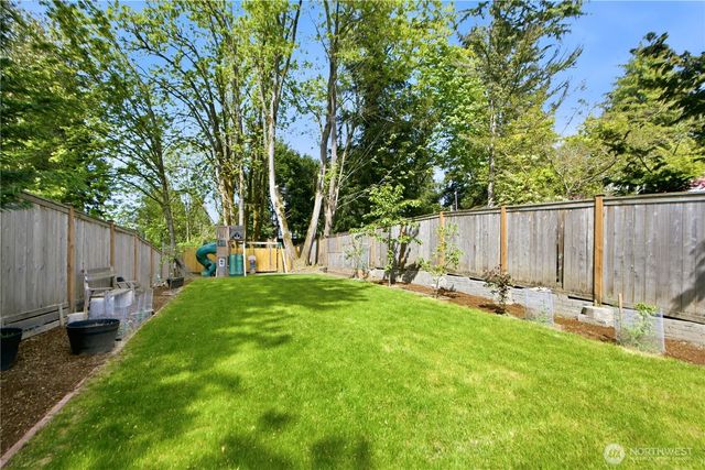 10504 NE 114th Lane, Kirkland, WA 98033