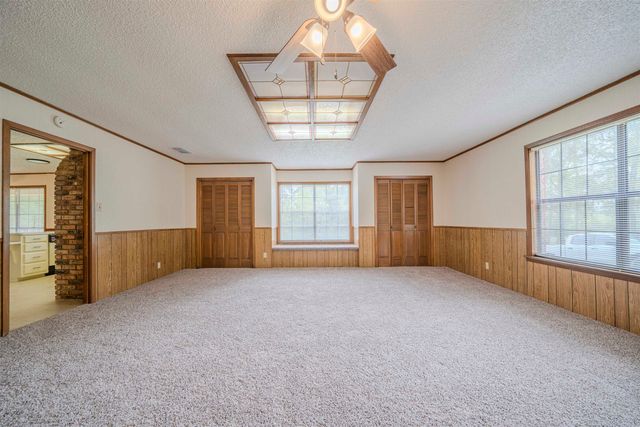 1214 W George Richey, Gladewater, TX 75647