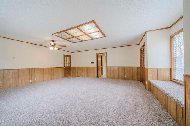 1214 W George Richey, Gladewater, TX 75647