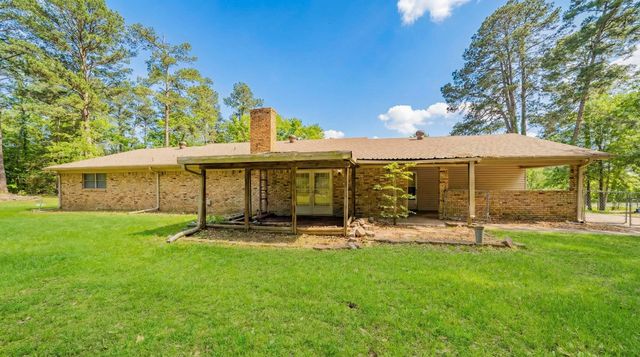 1214 W George Richey, Gladewater, TX 75647