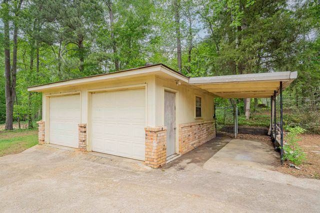 1214 W George Richey, Gladewater, TX 75647