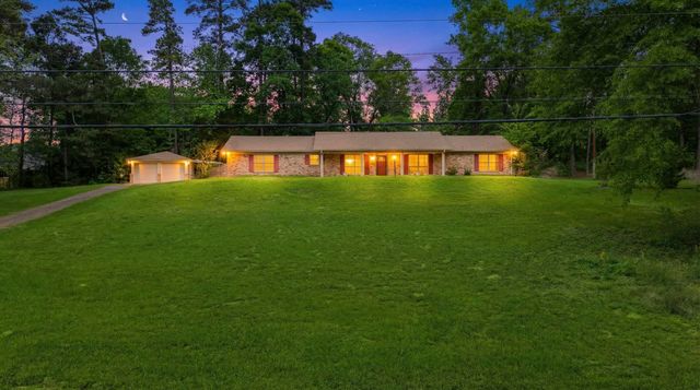 1214 W George Richey, Gladewater, TX 75647