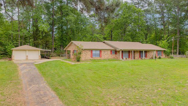 1214 W George Richey, Gladewater, TX 75647