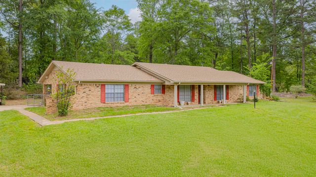 1214 W George Richey, Gladewater, TX 75647