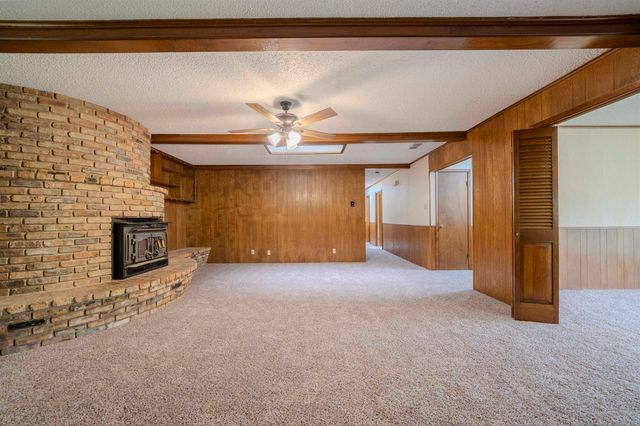 1214 W George Richey, Gladewater, TX 75647