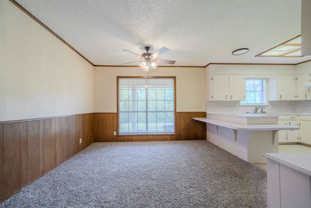 1214 W George Richey, Gladewater, TX 75647