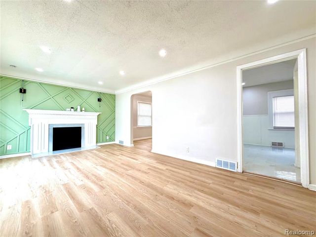 3666 Somerset Avenue, Detroit, MI 48224