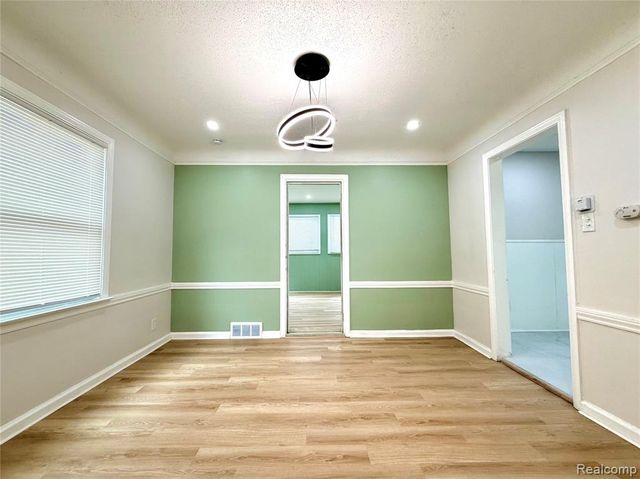 3666 Somerset Avenue, Detroit, MI 48224