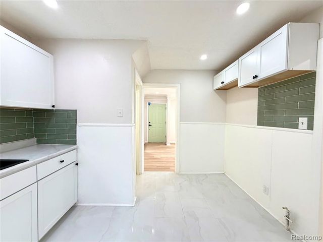 3666 Somerset Avenue, Detroit, MI 48224