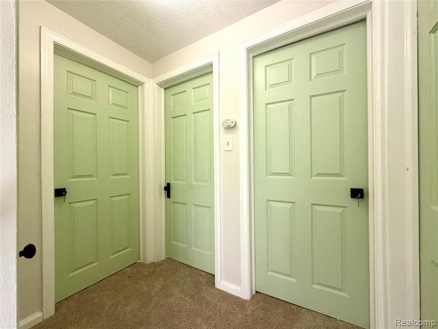 3666 Somerset Avenue, Detroit, MI 48224