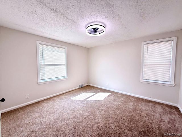 3666 Somerset Avenue, Detroit, MI 48224