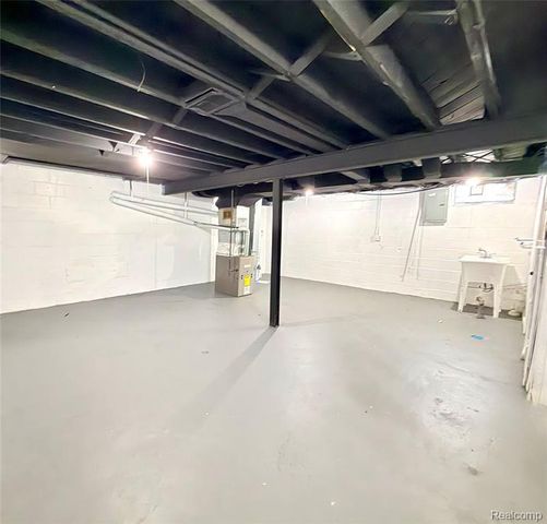 3666 Somerset Avenue, Detroit, MI 48224