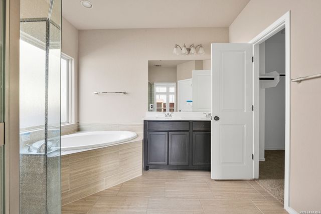 14814 Flint Gln, San Antonio, TX 78254