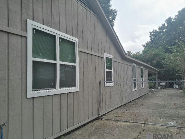 208 Hazelnut St, Denham Springs, LA 70726