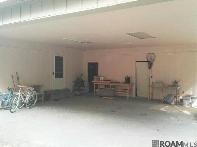 208 Hazelnut St, Denham Springs, LA 70726