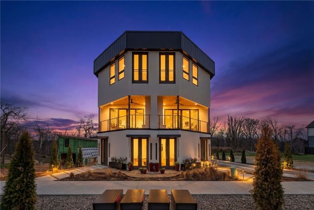 1132 Fillmore Street, Bentonville, AR 72712