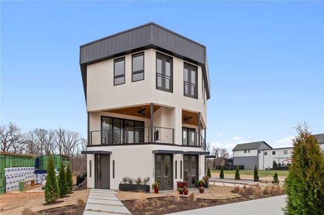 1132 Fillmore Street, Bentonville, AR 72712