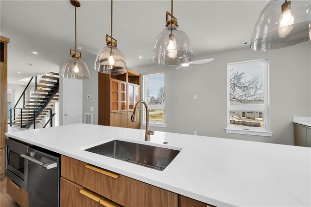 1132 Fillmore Street, Bentonville, AR 72712