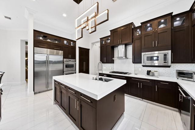 16786 Crown Bridge Drive, Delray Beach, FL 33446