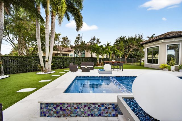 16786 Crown Bridge Drive, Delray Beach, FL 33446