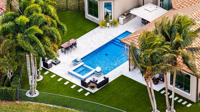 16786 Crown Bridge Drive, Delray Beach, FL 33446