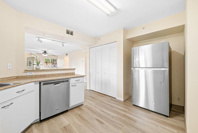 900 Scotia Drive 206, Hypoluxo, FL 33462