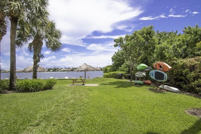 900 Scotia Drive 206, Hypoluxo, FL 33462