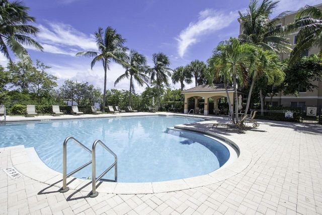 900 Scotia Drive 206, Hypoluxo, FL 33462