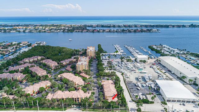900 Scotia Drive 206, Hypoluxo, FL 33462