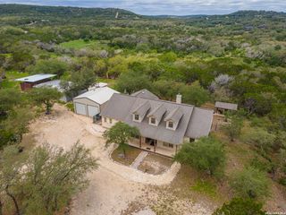 374 W County Road 2481, Hondo, TX 78861