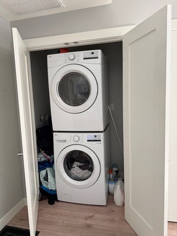 415 East 7th 2, Boston, MA 02127