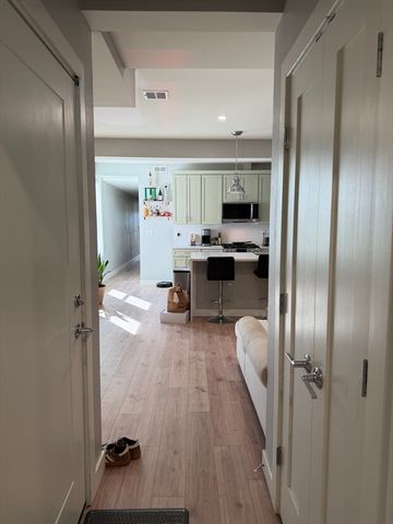 415 East 7th 2, Boston, MA 02127