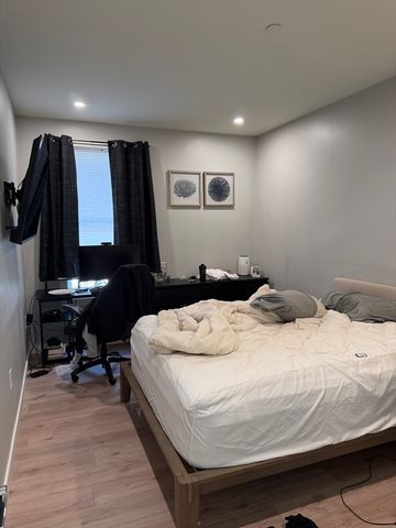 415 East 7th 2, Boston, MA 02127